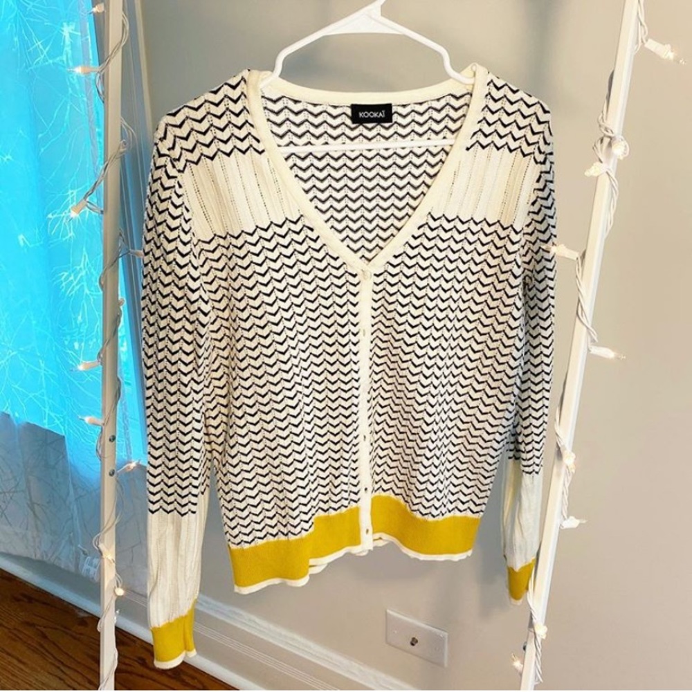 White button down with black zig zags